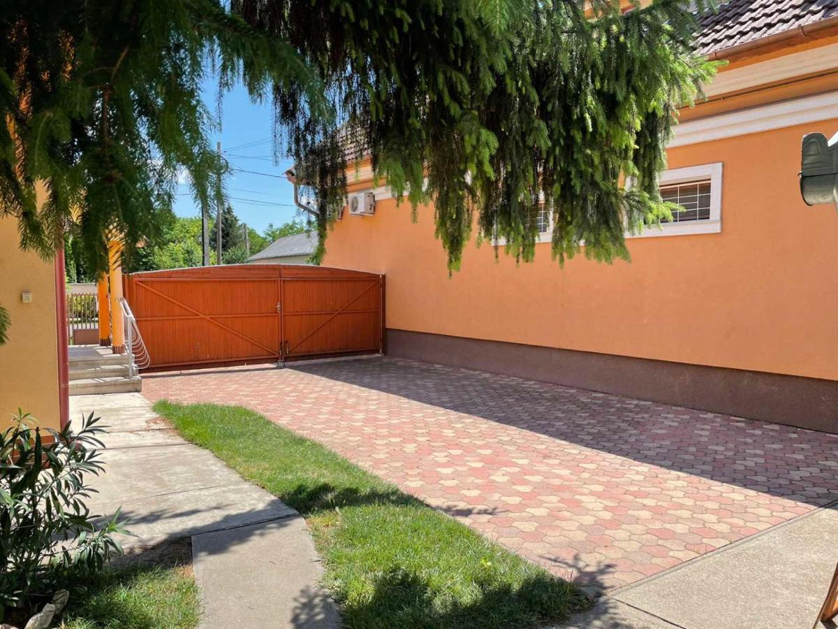 Csillám vendégház Hajdúszoboszló Esterno foto