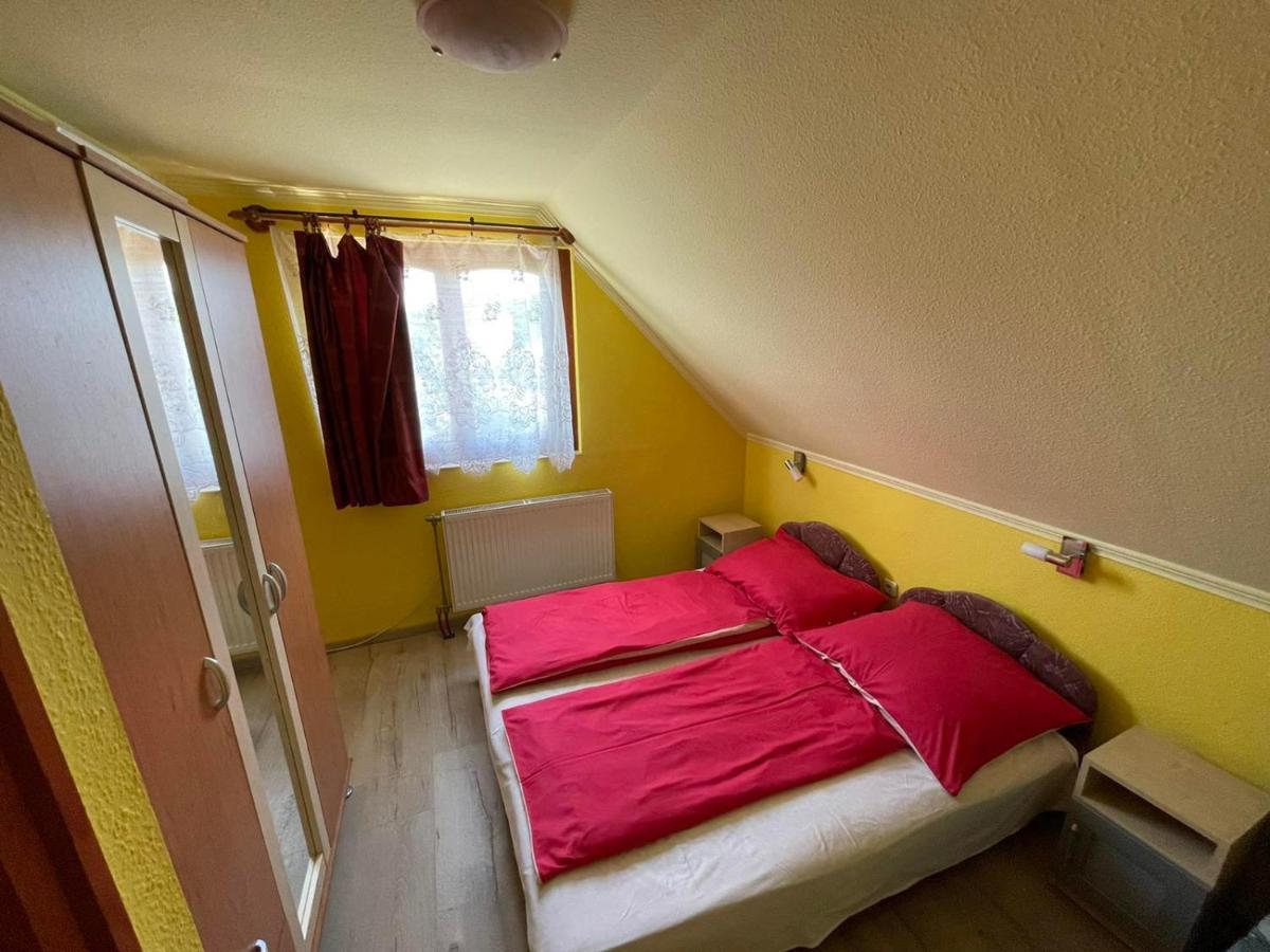 Csillám vendégház Hajdúszoboszló Esterno foto